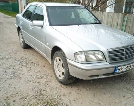 Сірий Мерседес Ц-Клас, об'ємом двигуна 1.8 л та пробігом 320 тис. км за 2600 $, фото 1 на Automoto.ua