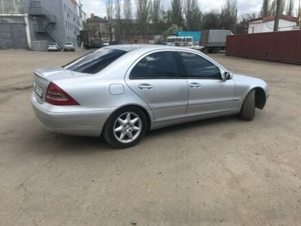 Сірий Мерседес Ц-Клас, об'ємом двигуна 2 л та пробігом 253 тис. км за 6700 $, фото 1 на Automoto.ua