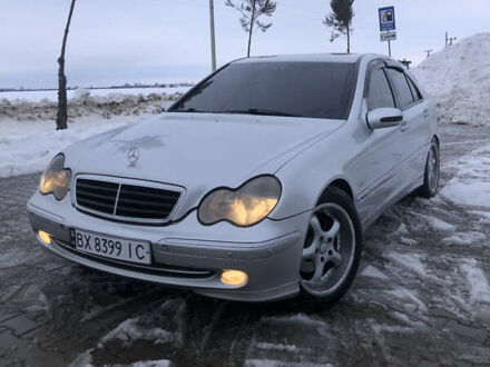 Серый Мерседес Ц-Класс, объемом двигателя 2 л и пробегом 303 тыс. км за 4300 $, фото 1 на Automoto.ua