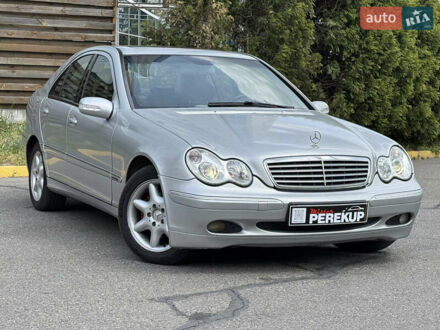 Мерседес Ц-Класс 2000 в Киеве на Automoto.ua Серый Мерседес Ц-Класс, объемом двигателя 1.99 л и пробегом 385 тыс. км за 5499 $, фото 1 на Automoto.ua