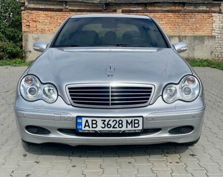 Сірий Мерседес Ц-Клас, об'ємом двигуна 2 л та пробігом 303 тис. км за 4550 $, фото 1 на Automoto.ua