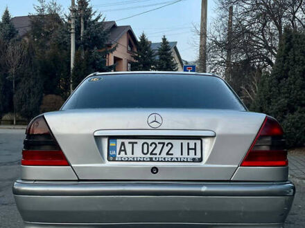 Мерседес Ц-Клас 2000 у Івано-Франківську на Automoto.ua Сірий Мерседес Ц-Клас, об'ємом двигуна 1.8 л та пробігом 489 тис. км за 2999 $, фото 1 на Automoto.ua