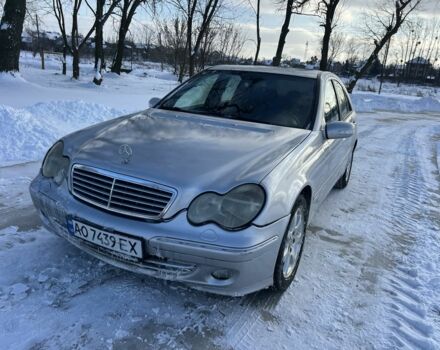 Серый Мерседес Ц-Класс, объемом двигателя 2 л и пробегом 317 тыс. км за 2999 $, фото 1 на Automoto.ua