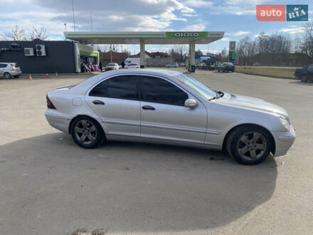 Мерседес Ц-Класс 2000 в Самборе на Automoto.ua Серый Мерседес Ц-Класс, объемом двигателя 2 л и пробегом 360 тыс. км за 4650 $, фото 1 на Automoto.ua