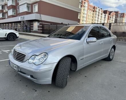 Серый Мерседес Ц-Класс, объемом двигателя 2 л и пробегом 307 тыс. км за 4999 $, фото 1 на Automoto.ua