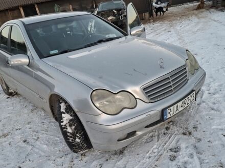 Серый Мерседес Ц-Класс, объемом двигателя 0 л и пробегом 200 тыс. км за 1450 $, фото 1 на Automoto.ua