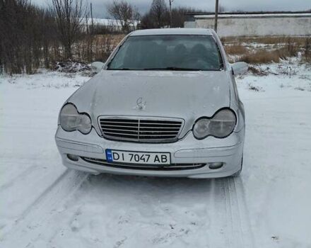Серый Мерседес Ц-Класс, объемом двигателя 2.15 л и пробегом 402 тыс. км за 4500 $, фото 1 на Automoto.ua