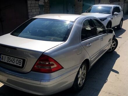 Серый Мерседес Ц-Класс, объемом двигателя 3.2 л и пробегом 280 тыс. км за 4200 $, фото 1 на Automoto.ua