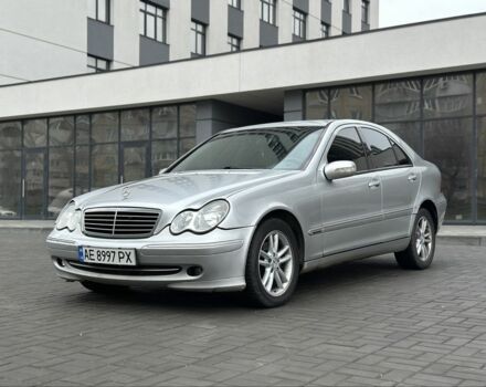 Серый Мерседес Ц-Класс, объемом двигателя 2 л и пробегом 274 тыс. км за 4499 $, фото 1 на Automoto.ua