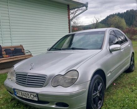 Сірий Мерседес Ц-Клас, об'ємом двигуна 2.1 л та пробігом 432 тис. км за 3200 $, фото 1 на Automoto.ua