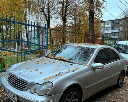 Сірий Мерседес Ц-Клас, об'ємом двигуна 2 л та пробігом 313 тис. км за 4300 $, фото 1 на Automoto.ua