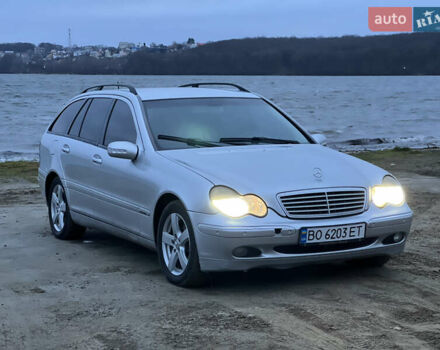 Серый Мерседес Ц-Класс, объемом двигателя 2.2 л и пробегом 360 тыс. км за 4200 $, фото 1 на Automoto.ua