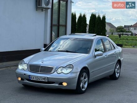 Сірий Мерседес Ц-Клас, об'ємом двигуна 2 л та пробігом 407 тис. км за 3500 $, фото 1 на Automoto.ua