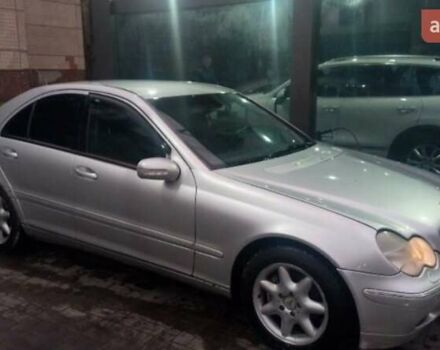 Серый Мерседес Ц-Класс, объемом двигателя 0 л и пробегом 250 тыс. км за 2400 $, фото 1 на Automoto.ua