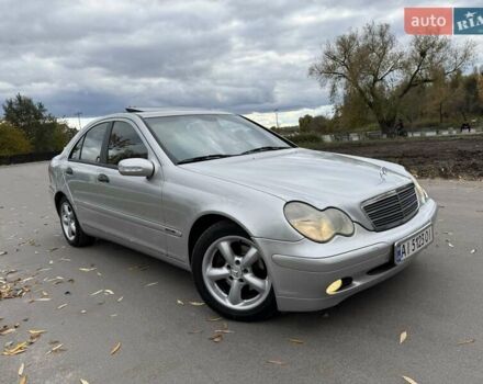 Мерседес Ц-Клас 2001 у Белой Церкве на Automoto.ua Сірий Мерседес Ц-Клас, об'ємом двигуна 2.1 л та пробігом 319 тис. км за 4500 $, фото 1 на Automoto.ua