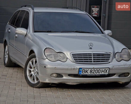 Серый Мерседес Ц-Класс, объемом двигателя 2.7 л и пробегом 446 тыс. км за 4699 $, фото 1 на Automoto.ua
