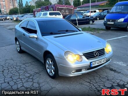Мерседес Ц-Клас 2001 у Харкові на Automoto.ua Сірий Мерседес Ц-Клас, об'ємом двигуна 2 л та пробігом 300 тис. км за 4900 $, фото 1 на Automoto.ua