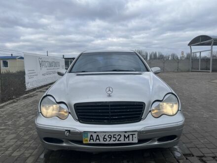 Мерседес Ц-Клас 2001 у Херсоні на Automoto.ua Сірий Мерседес Ц-Клас, об'ємом двигуна 2.1 л та пробігом 400 тис. км за 3500 $, фото 1 на Automoto.ua