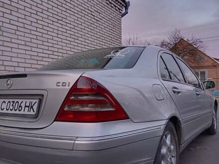 Серый Мерседес Ц-Класс, объемом двигателя 2.15 л и пробегом 402 тыс. км за 5100 $, фото 1 на Automoto.ua