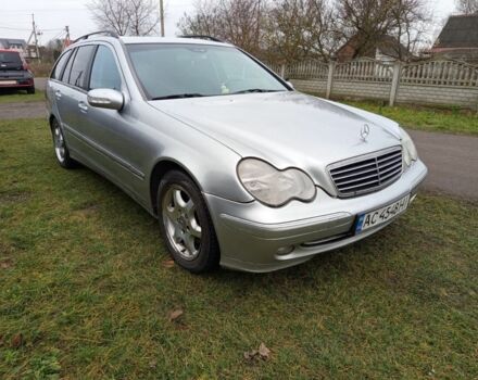 Серый Мерседес Ц-Класс, объемом двигателя 2.2 л и пробегом 340 тыс. км за 3250 $, фото 1 на Automoto.ua