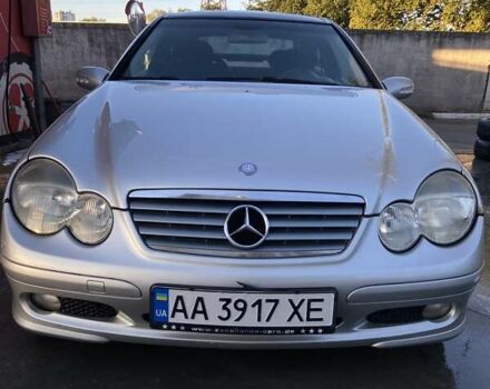 Сірий Мерседес Ц-Клас, об'ємом двигуна 2 л та пробігом 296 тис. км за 5500 $, фото 1 на Automoto.ua
