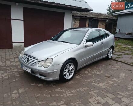 Серый Мерседес Ц-Класс, объемом двигателя 2 л и пробегом 209 тыс. км за 3999 $, фото 1 на Automoto.ua