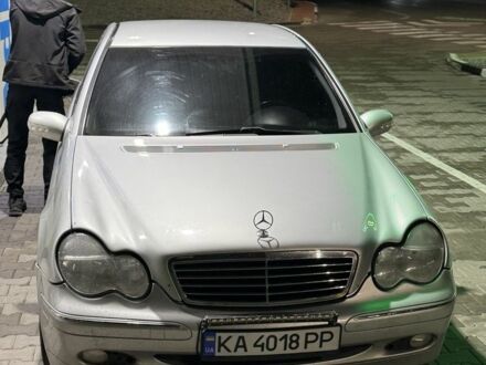 Сірий Мерседес Ц-Клас, об'ємом двигуна 2 л та пробігом 195 тис. км за 4500 $, фото 1 на Automoto.ua
