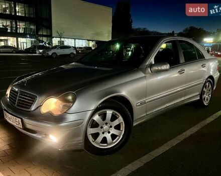 Сірий Мерседес Ц-Клас, об'ємом двигуна 2 л та пробігом 440 тис. км за 3500 $, фото 1 на Automoto.ua