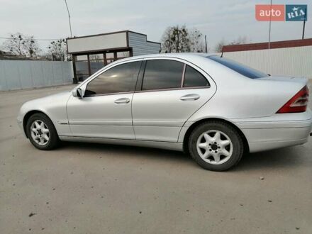 Мерседес Ц-Класс 2001 в Рокитном на Automoto.ua Серый Мерседес Ц-Класс, объемом двигателя 2.2 л и пробегом 442 тыс. км за 5500 $, фото 1 на Automoto.ua