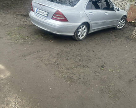 Серый Мерседес Ц-Класс, объемом двигателя 2.6 л и пробегом 340 тыс. км за 4999 $, фото 1 на Automoto.ua