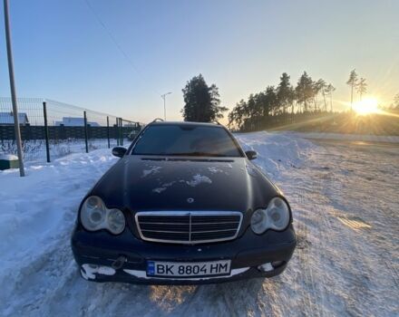 Серый Мерседес Ц-Класс, объемом двигателя 2.7 л и пробегом 290 тыс. км за 3500 $, фото 1 на Automoto.ua