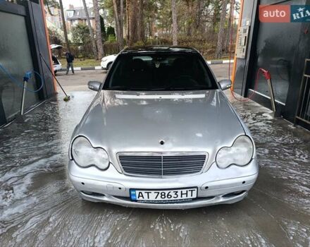 Сірий Мерседес Ц-Клас, об'ємом двигуна 2.15 л та пробігом 367 тис. км за 2950 $, фото 1 на Automoto.ua
