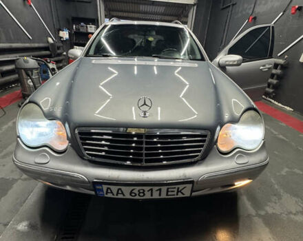 Серый Мерседес Ц-Класс, объемом двигателя 2.6 л и пробегом 340 тыс. км за 4000 $, фото 1 на Automoto.ua