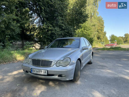 Мерседес Ц-Клас 2002 у Хмельницькому на Automoto.ua Сірий Мерседес Ц-Клас, об'ємом двигуна 2.2 л та пробігом 340 тис. км за 3499 $, фото 1 на Automoto.ua