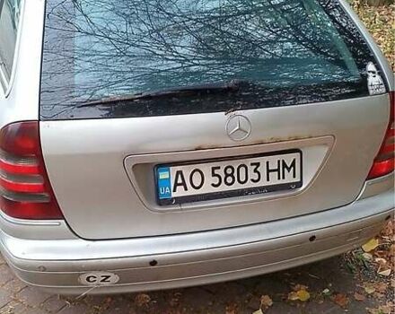 Серый Мерседес Ц-Класс, объемом двигателя 2.7 л и пробегом 512 тыс. км за 3500 $, фото 1 на Automoto.ua