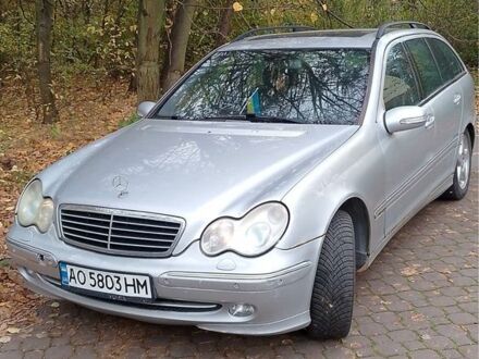 Серый Мерседес Ц-Класс, объемом двигателя 2.7 л и пробегом 512 тыс. км за 3500 $, фото 1 на Automoto.ua