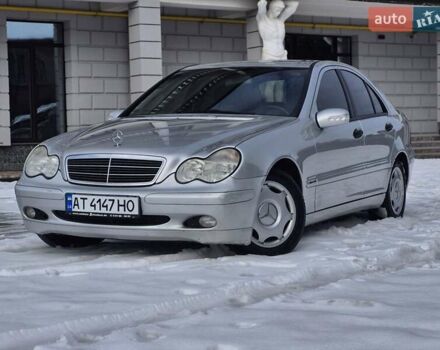 Серый Мерседес Ц-Класс, объемом двигателя 2.2 л и пробегом 206 тыс. км за 4999 $, фото 1 на Automoto.ua