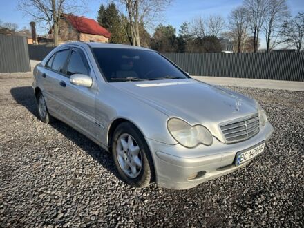 Серый Мерседес Ц-Класс, объемом двигателя 2.1 л и пробегом 340 тыс. км за 4400 $, фото 1 на Automoto.ua