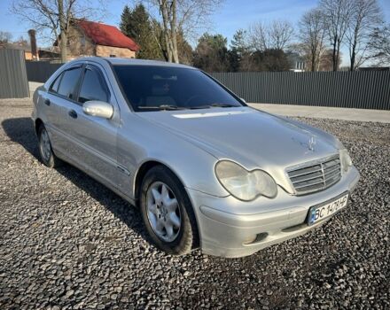 Серый Мерседес Ц-Класс, объемом двигателя 2.1 л и пробегом 340 тыс. км за 4400 $, фото 1 на Automoto.ua