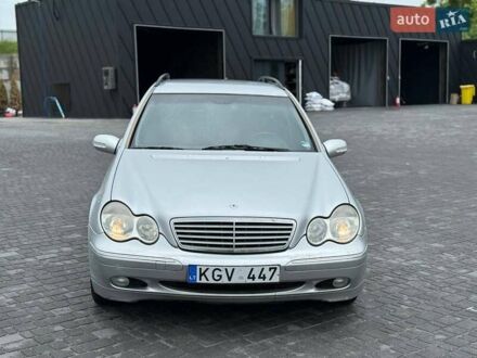 Мерседес Ц-Класс 2002 в Фастове на Automoto.ua Серый Мерседес Ц-Класс, объемом двигателя 2.2 л и пробегом 330 тыс. км за 2700 $, фото 1 на Automoto.ua
