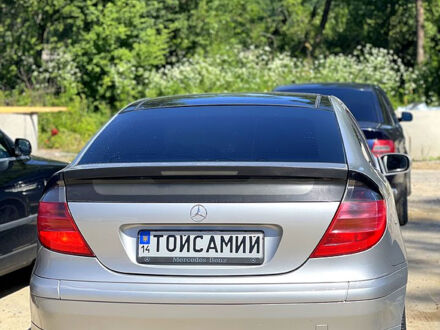 Мерседес Ц-Класс 2002 в Пустомытах на Automoto.ua Серый Мерседес Ц-Класс, объемом двигателя 2 л и пробегом 270 тыс. км за 5000 $, фото 1 на Automoto.ua