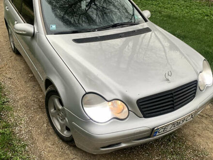 Мерседес Ц-Класс 2002 в Сторожинце на Automoto.ua Серый Мерседес Ц-Класс, объемом двигателя 2.2 л и пробегом 346 тыс. км за 4200 $, фото 1 на Automoto.ua