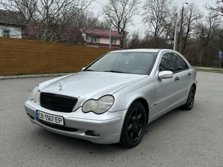 Серый Мерседес Ц-Класс, объемом двигателя 2.2 л и пробегом 465 тыс. км за 3999 $, фото 1 на Automoto.ua