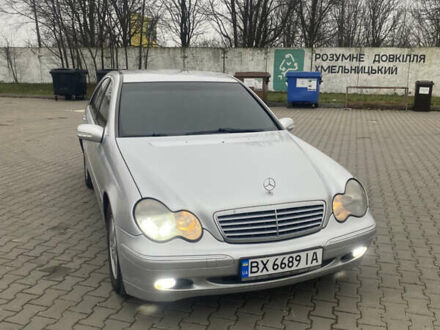 Серый Мерседес Ц-Класс, объемом двигателя 2.2 л и пробегом 340 тыс. км за 4200 $, фото 1 на Automoto.ua