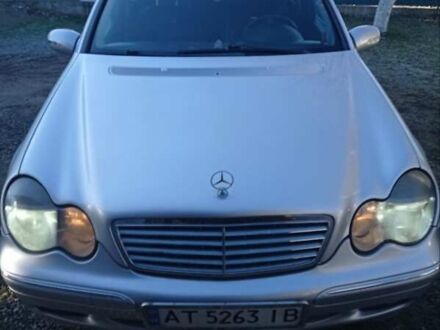 Мерседес Ц-Класс 2002 в Надворной на Automoto.ua Серый Мерседес Ц-Класс, объемом двигателя 2.15 л и пробегом 350 тыс. км за 5000 $, фото 1 на Automoto.ua