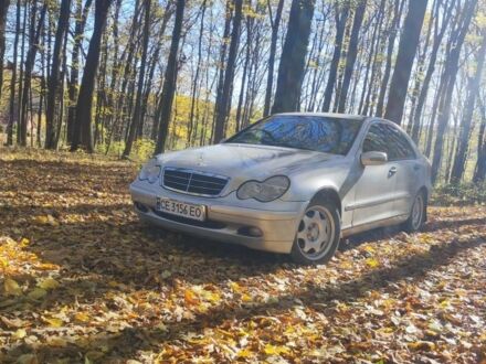 Серый Мерседес Ц-Класс, объемом двигателя 2.1 л и пробегом 300 тыс. км за 3900 $, фото 1 на Automoto.ua