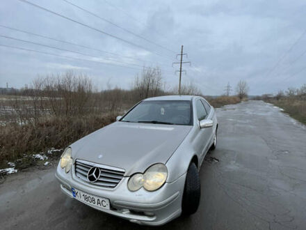 Сірий Мерседес Ц-Клас, об'ємом двигуна 2 л та пробігом 300 тис. км за 3000 $, фото 1 на Automoto.ua