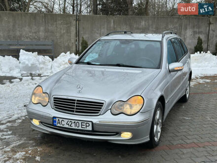 Серый Мерседес Ц-Класс, объемом двигателя 2.7 л и пробегом 340 тыс. км за 4750 $, фото 1 на Automoto.ua