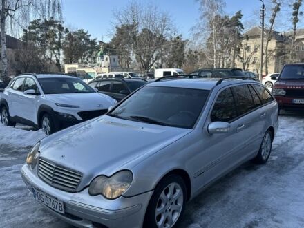 Серый Мерседес Ц-Класс, объемом двигателя 2.2 л и пробегом 300 тыс. км за 2300 $, фото 1 на Automoto.ua