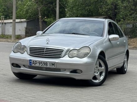 Мерседес Ц-Класс 2002 в Запорожье на Automoto.ua Серый Мерседес Ц-Класс, объемом двигателя 2.7 л и пробегом 300 тыс. км за 3750 $, фото 1 на Automoto.ua